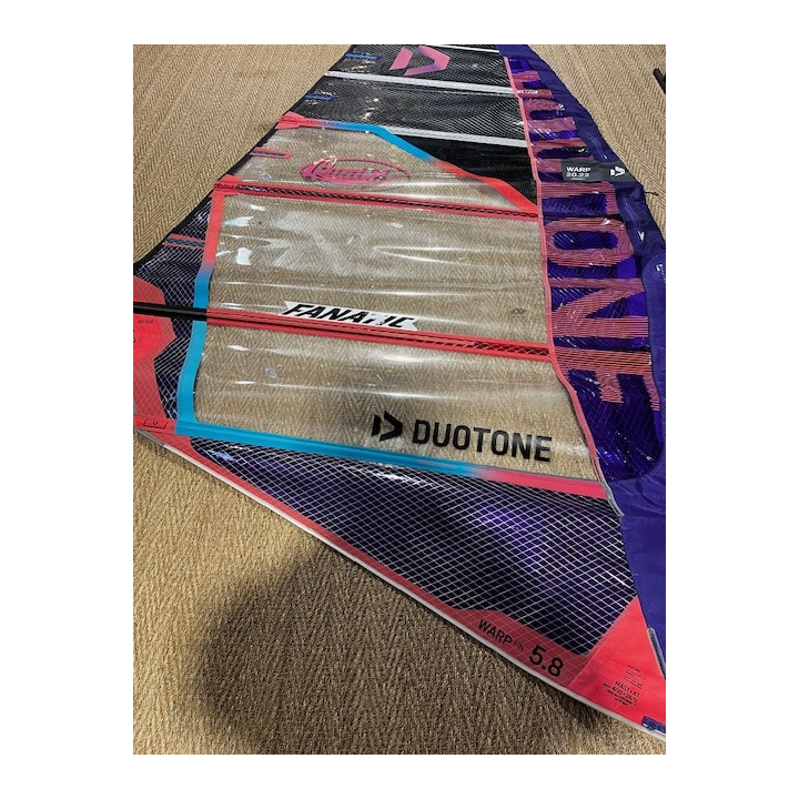 Duotone Warp 5.8 m² - voile occasion 2022